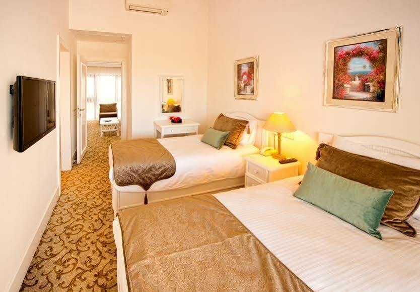 The Olive Tree Hotel Ájosz Epíktitosz Kültér fotó