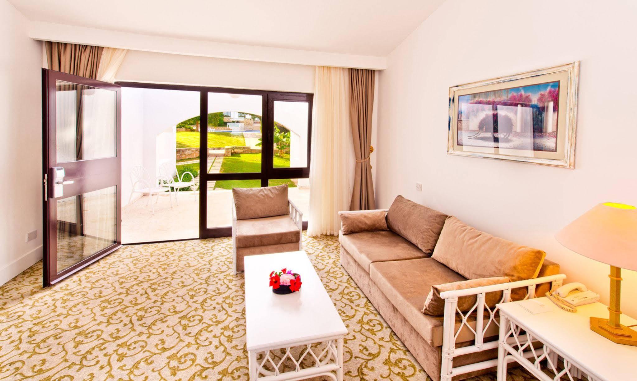 The Olive Tree Hotel Ájosz Epíktitosz Szoba fotó
